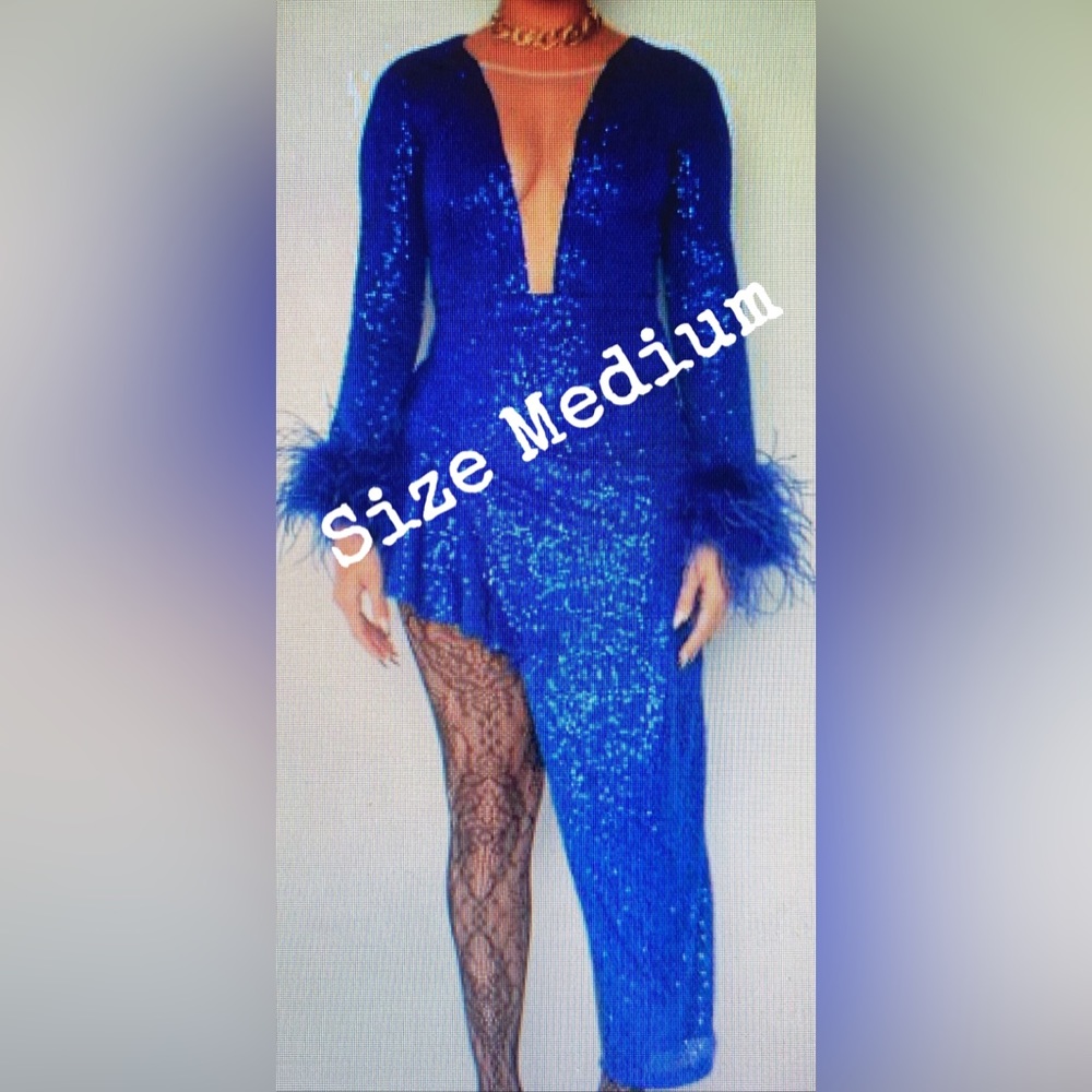 YOURS TRULY HIGH LOW MAXI SEQUIN DRESS
Color-ROYAL BLUE
Size- M
